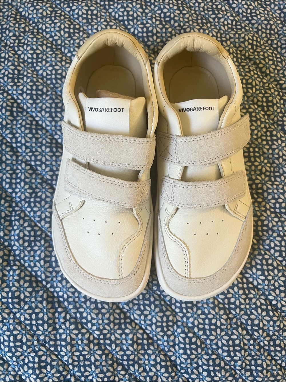 Vivo barefoot Kids Cream Velcro Sneakers EU 33 NWOB